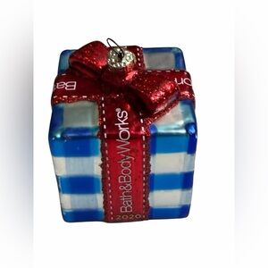1 Bath & Body Works 2020 Ornament Glass Christmas Ornament Gift Wrap Present